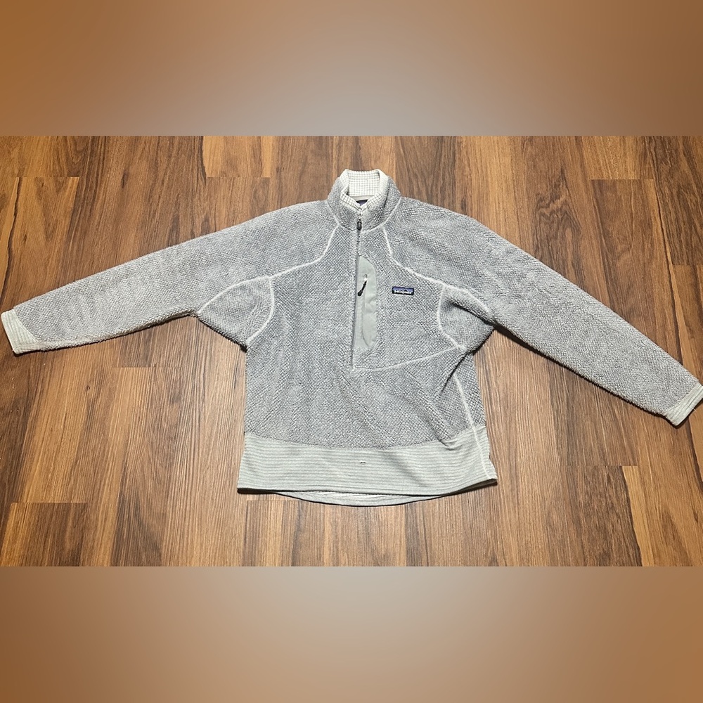 Patagonia Gray Fleece Jacket - Men’s R2 Pullover